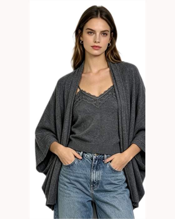Completo due pezzi con top in pizzo e cardigan