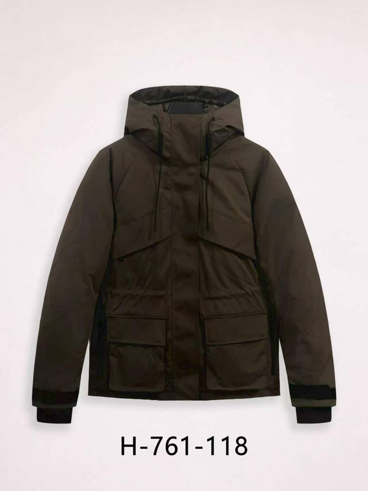 Giacca con cappuccio, coulisse e tasche con patta — Verde oliva