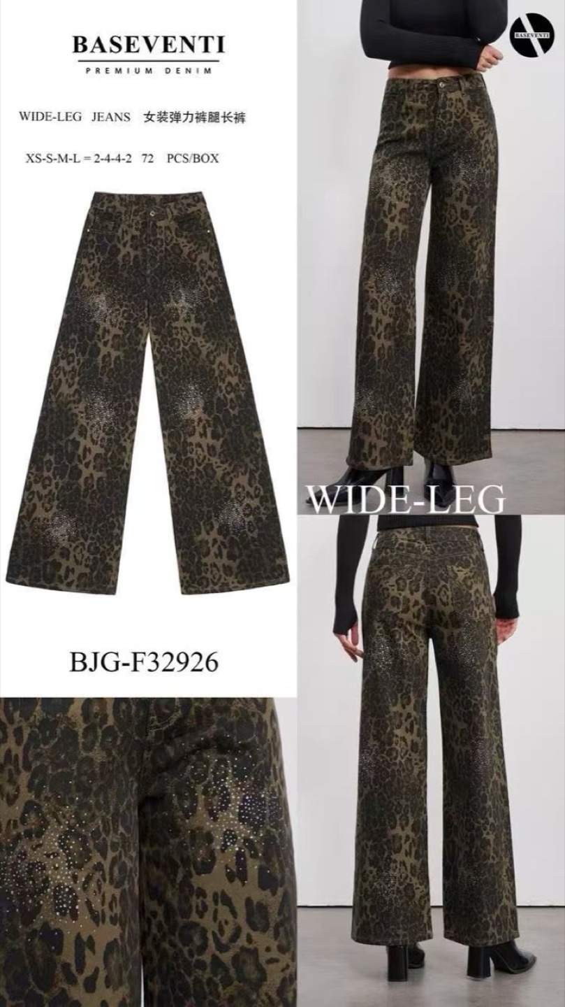 Pantaloni a gamba larga leopardati con dettagli luminosi
