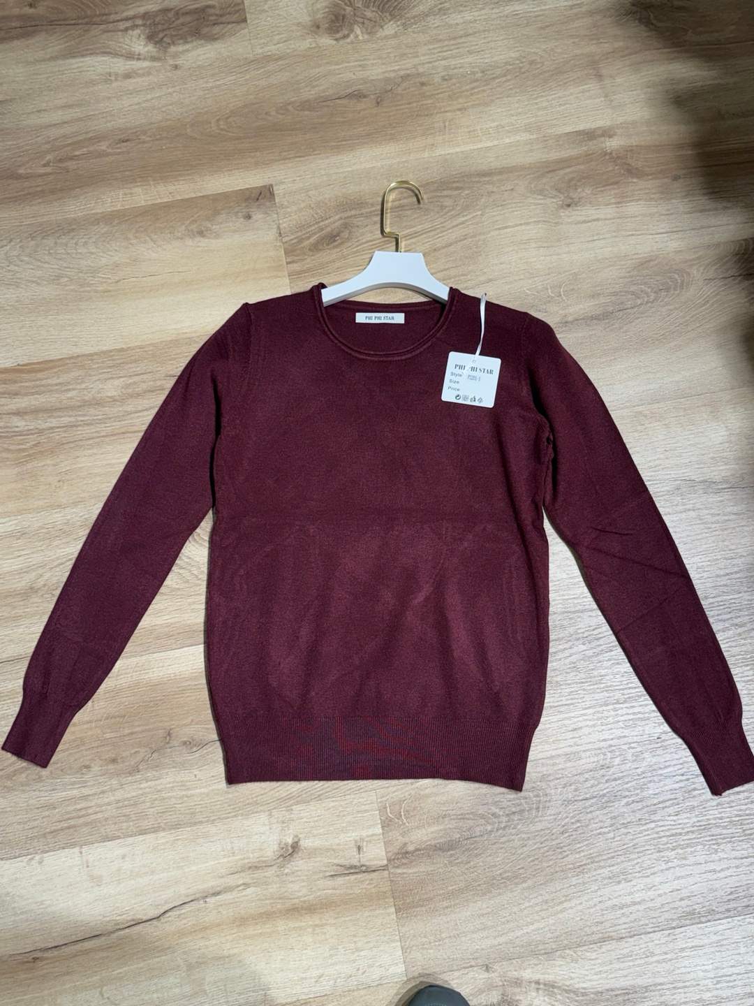 Maglia bordeaux girocollo a maniche lunghe