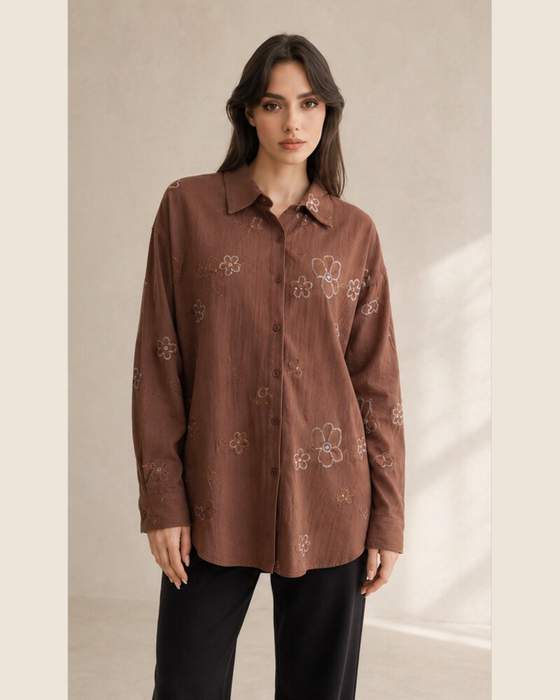 Camicia ampia con motivi floreali in paillettes