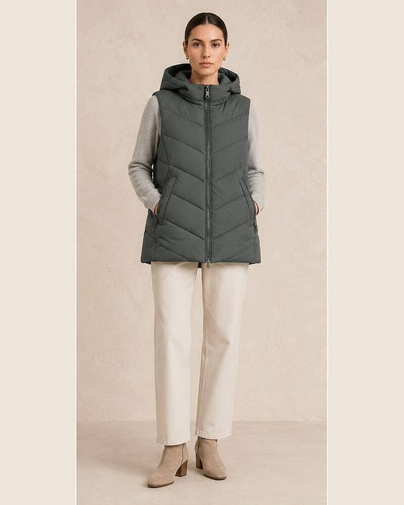 Gilet trapuntato con cappuccio