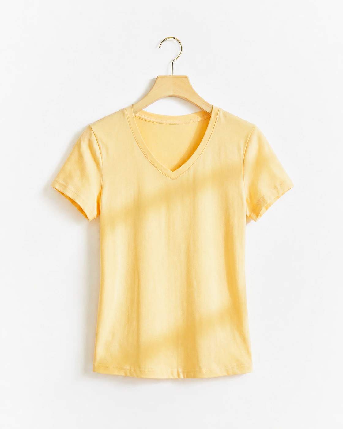 T-shirt da donna gialla a maniche corte con scollo a V