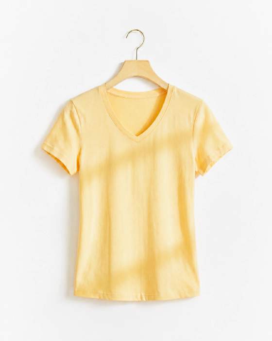 T-shirt da donna gialla a maniche corte con scollo a V