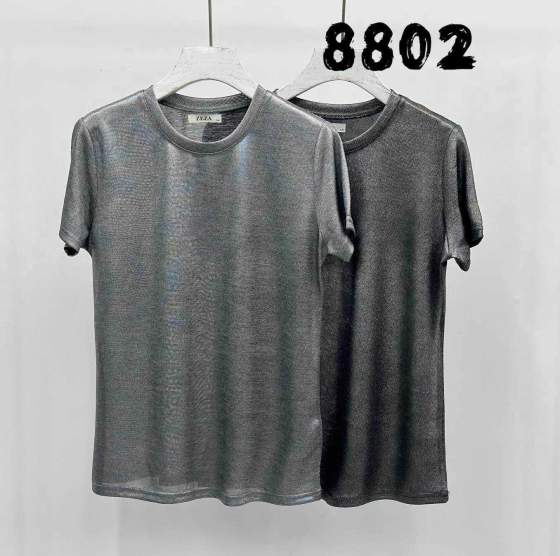 T-shirt girocollo a maniche corte