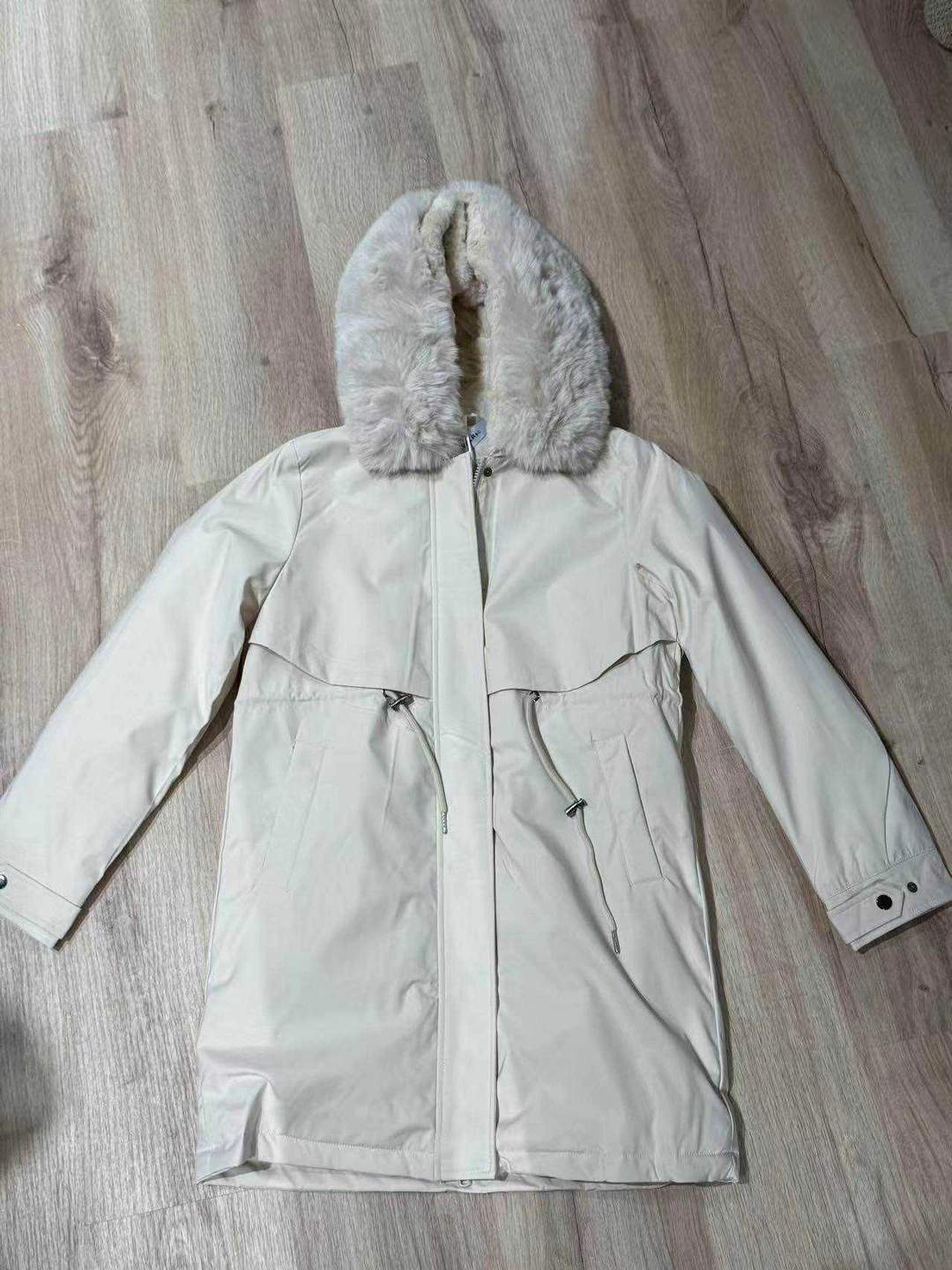 Parka con collo effetto pelliccia
