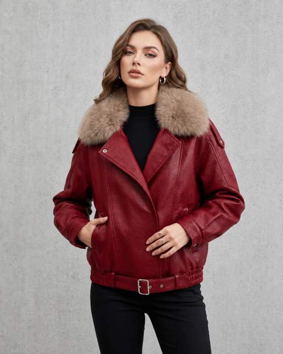 Giacca bordeaux con collo in pelliccia
