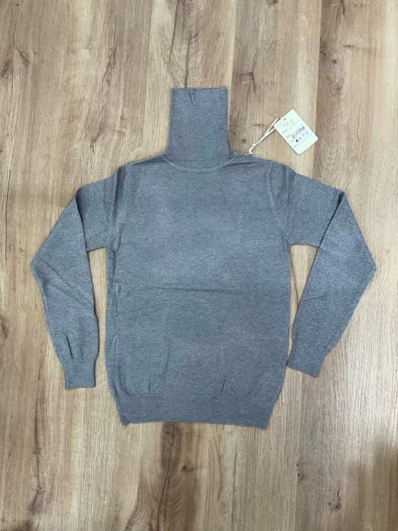 Maglia a manica lunga con collo alto