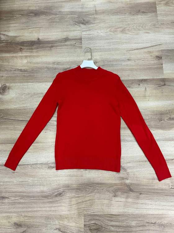 Pullover rosso a maniche lunghe con collo rotondo