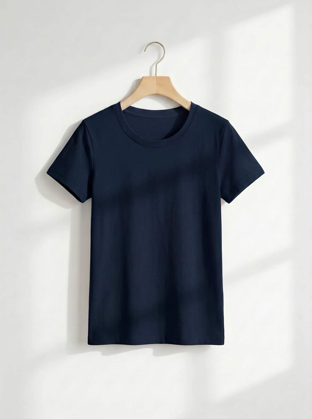 T-shirt blu navy a maniche corte con girocollo