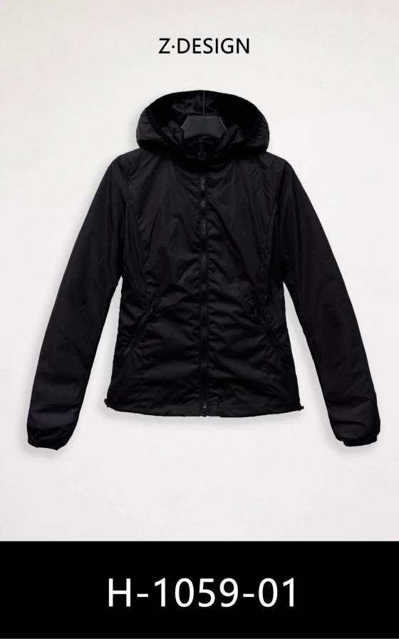 Giacca con cappuccio e zip