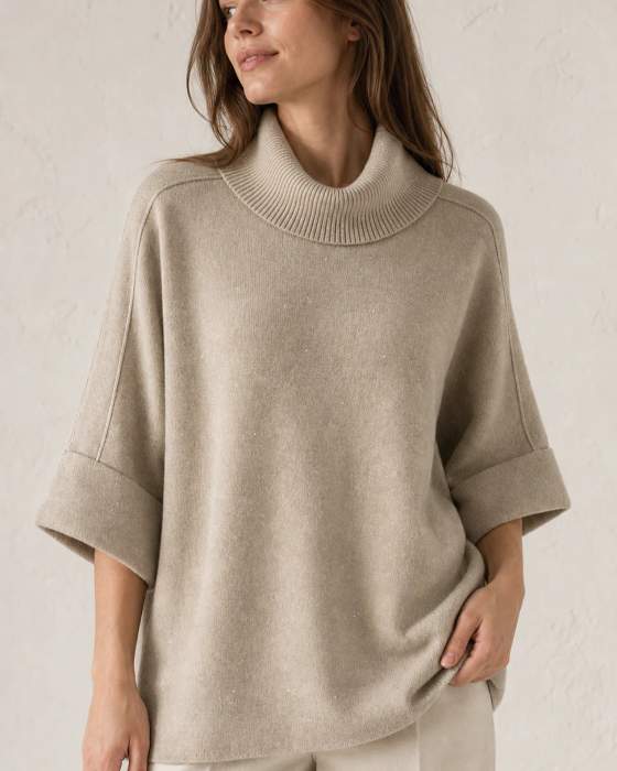 Maglia a collo alto con maniche corte