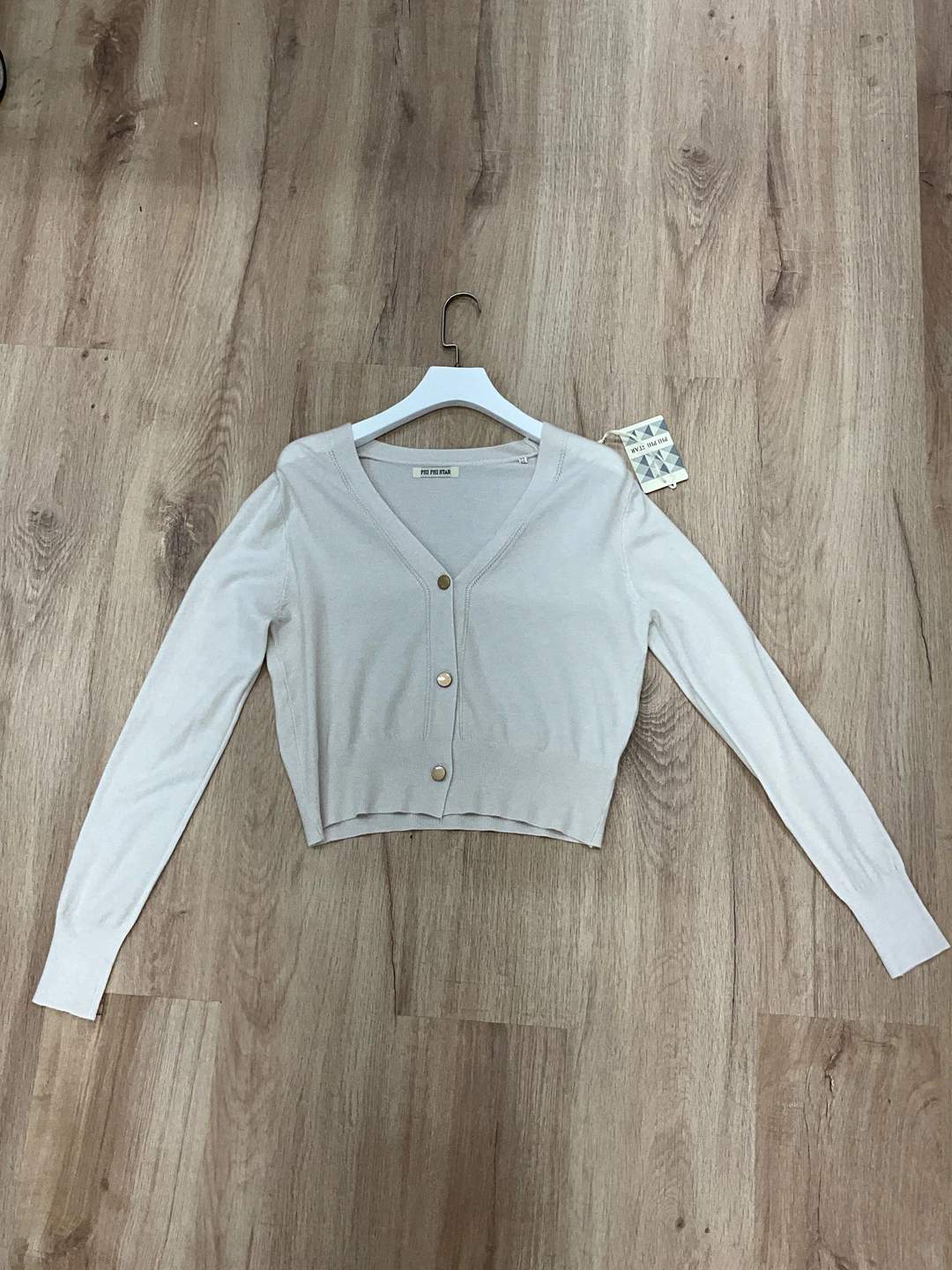 Cardigan con scollo a V e bottoni