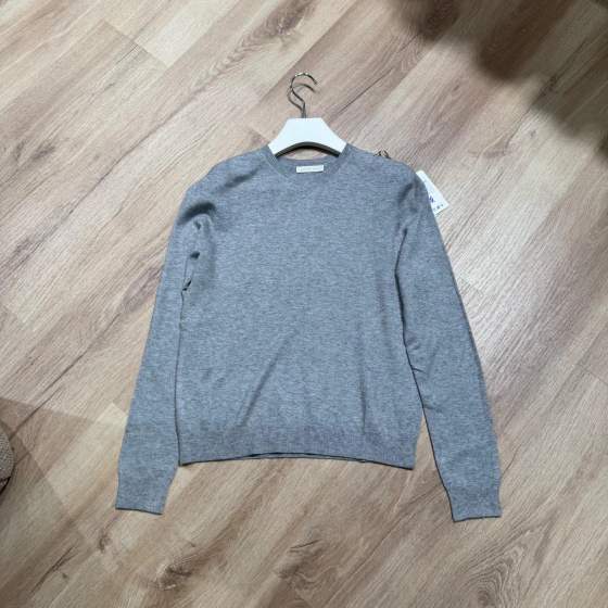 Maglione grigio girocollo