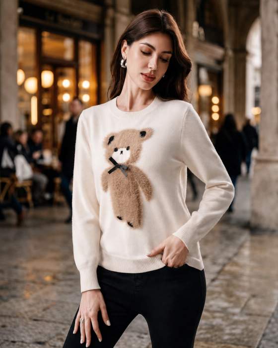 Maglione girocollo con motivo orso