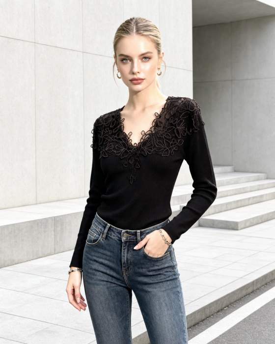 Maglia a maniche lunghe con inserto floreale