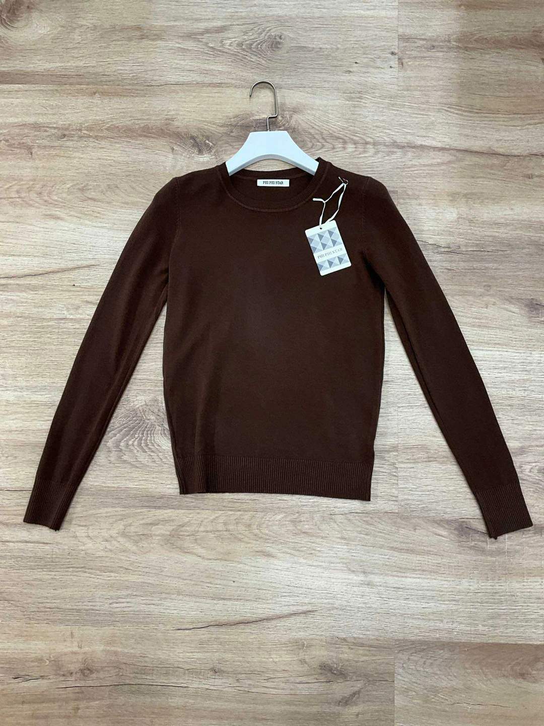 Maglia color caffè girocollo a maniche lunghe