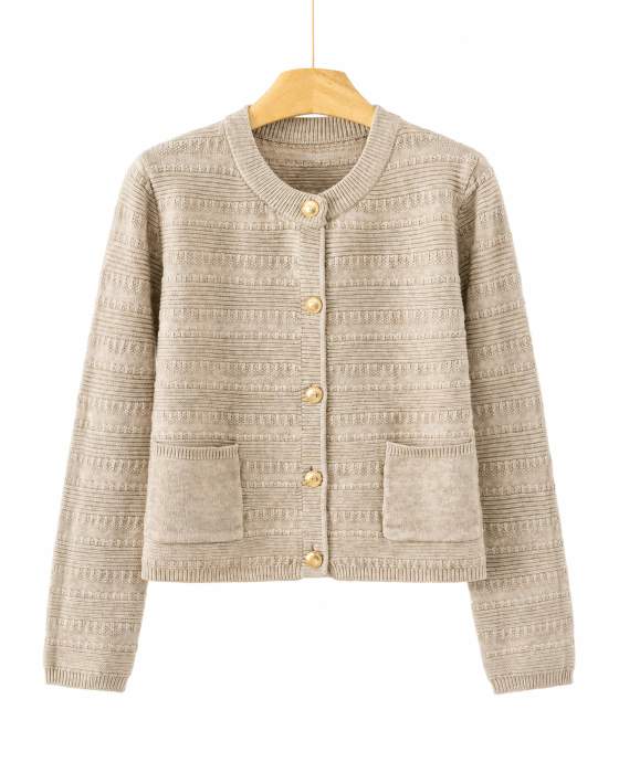 Cardigan in maglia con bottoni e tasche