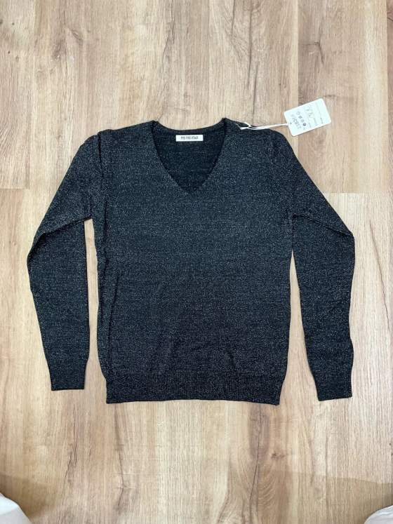 Maglia a maniche lunghe con scollo a V