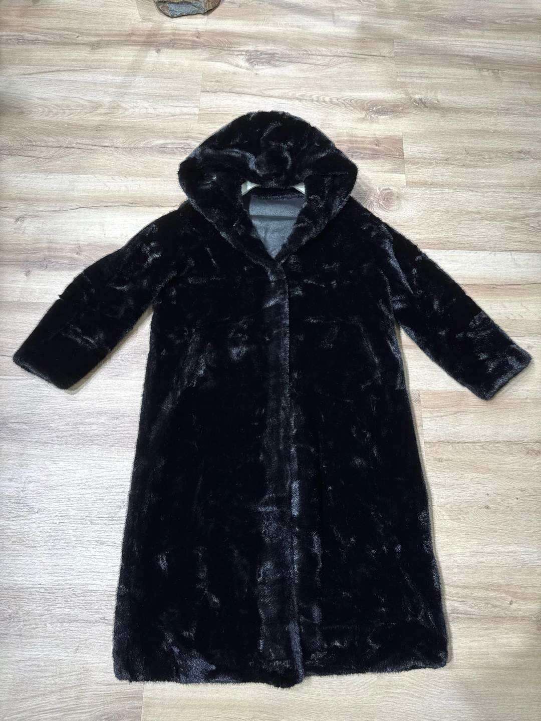 Cappotto lungo nero con cappuccio