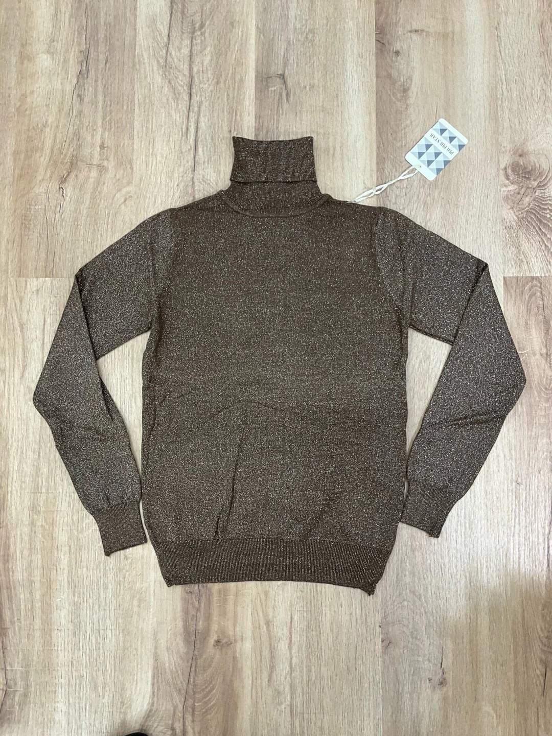 Maglione a collo alto color caffè