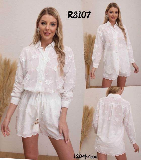 Tutina corta camicia con ricami floreali
