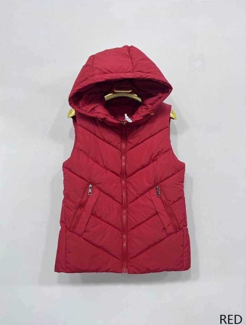 Gilet trapuntato con cappuccio