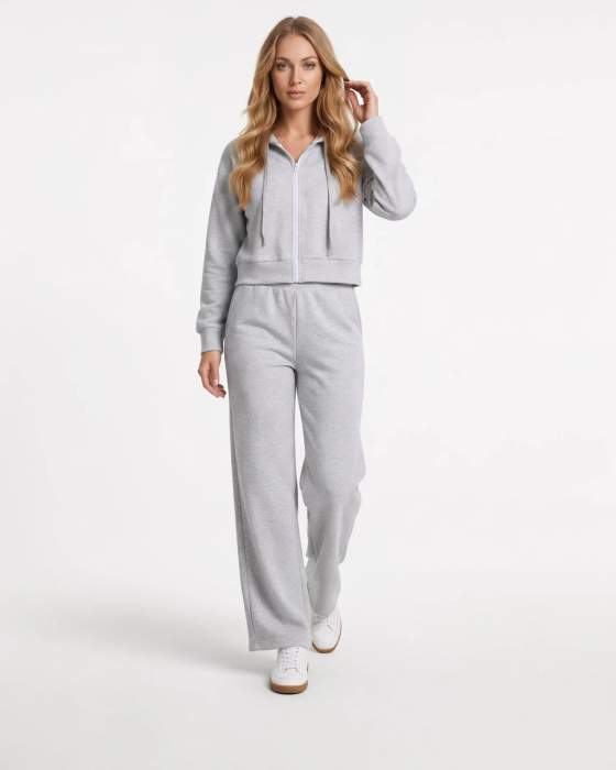Completo sportivo con felpa con zip e pantaloni