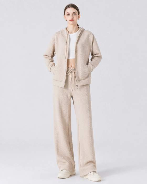 Completo con cappuccio e zip dalla texture geometrica