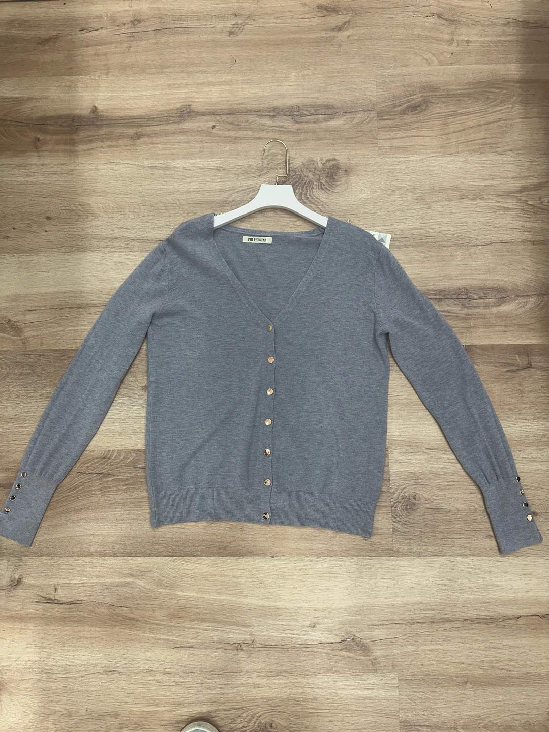 Cardigan donna con scollo a V e bottoni