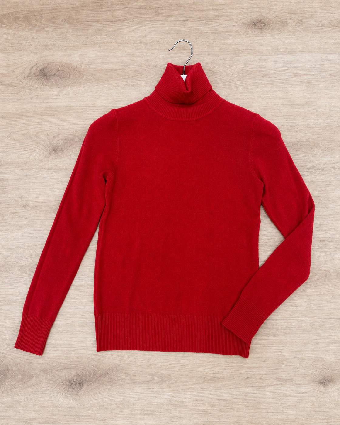 Maglia rossa a collo alto